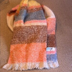 NEW AMERICAN EAGLE striped Colorful blanket Scarf